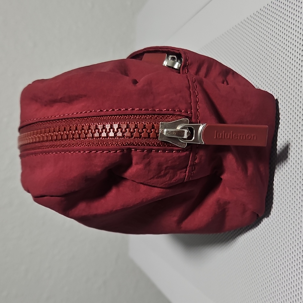 Lululemon City Essentials Deep Red PouchMini 2L - Picture 5 of 8